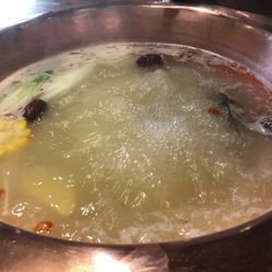 杨单纯私房火锅（南长街店） 在“单纯”中品味地道川渝风味